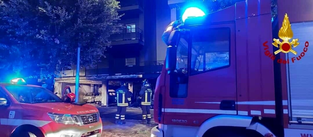 Ceglie Messapica, incendio nella notte evacuate 8 famiglie