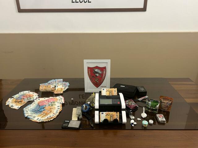 Lecce blitz nel centro storico: scoperto “minimarket” della droga